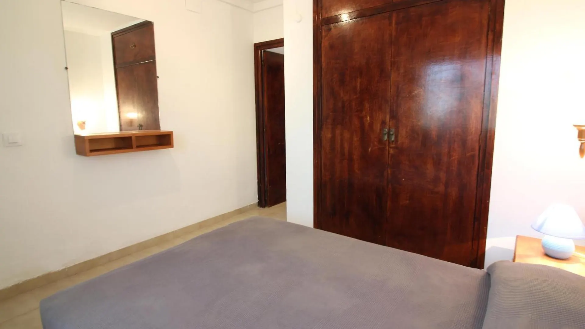 Vista Bahia 23 - Apartamento En Primera Linea De Mar A Pocos Metros Del Centro De Empuriabrava Con Aparcamiento. - Es-228-183