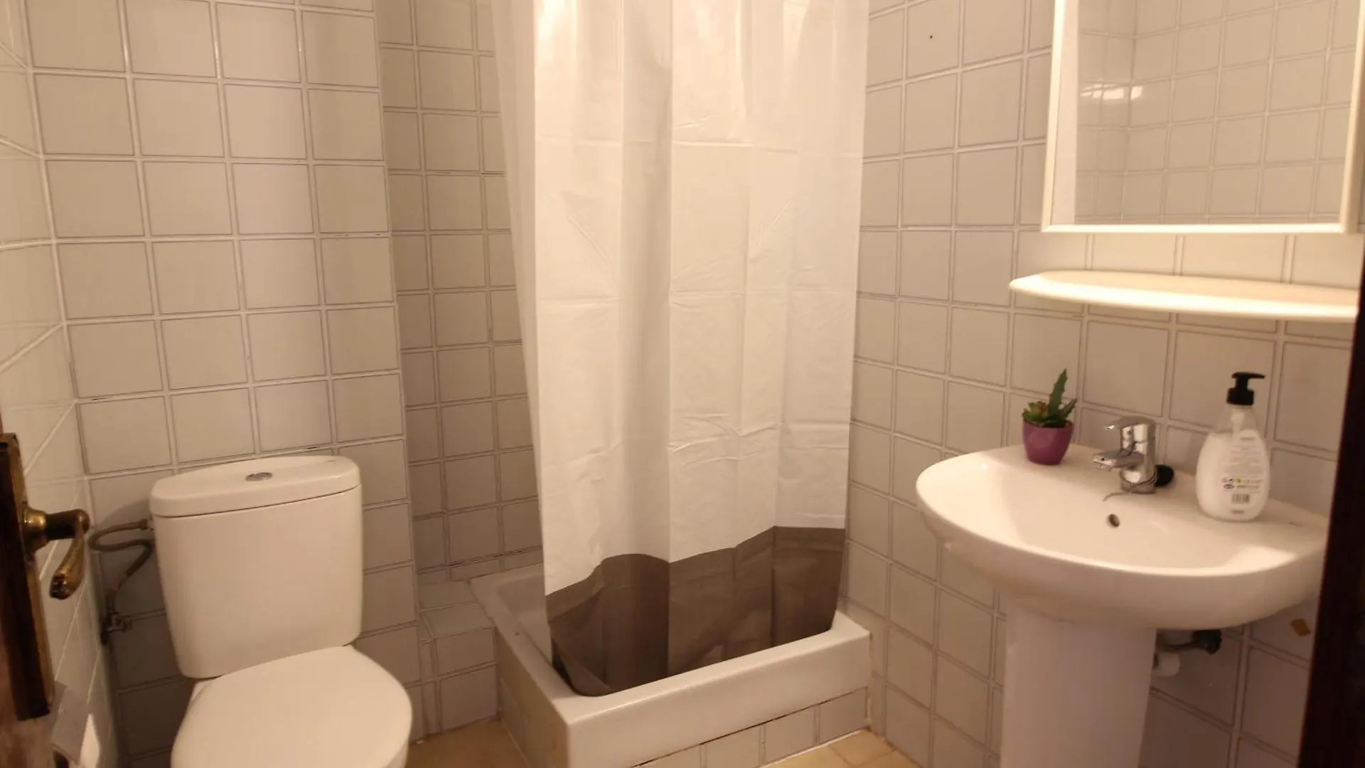 Vista Bahia 23 - Apartamento En Primera Linea De Mar A Pocos Metros Del Centro De Empuriabrava Con Aparcamiento. - Es-228-183 Apartment